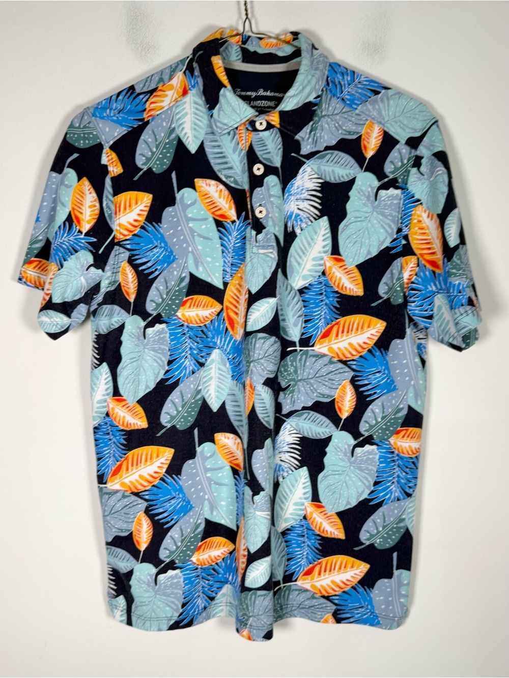 Tommy Bahama NWT Size Small IslandZone 37.5 Garden of Hope and Courage Polo Top